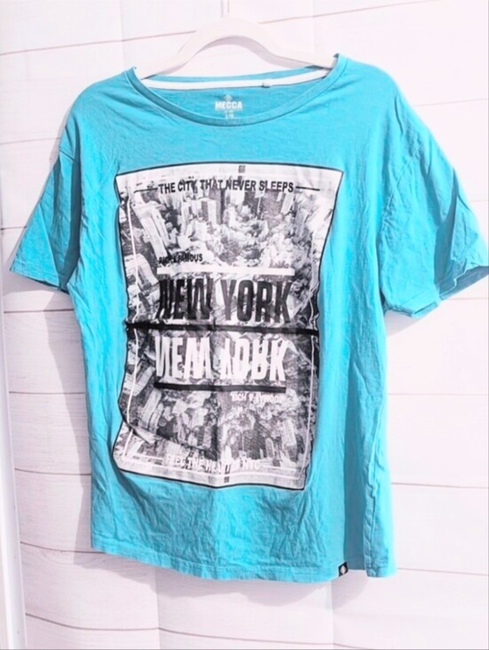Vintage 90s Mecca Graphic City T-Shirt Size Large